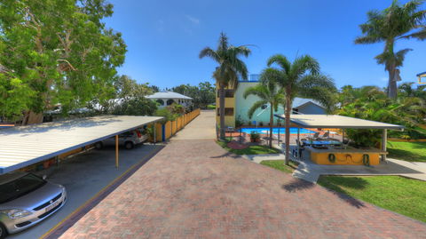 Sky View Units - Tourism Canberra 4