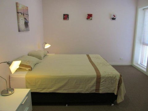 Studio One Accommodation - Tourism Canberra 2