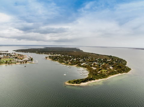Swan Cove On Raymond Island - Tourism Canberra 6