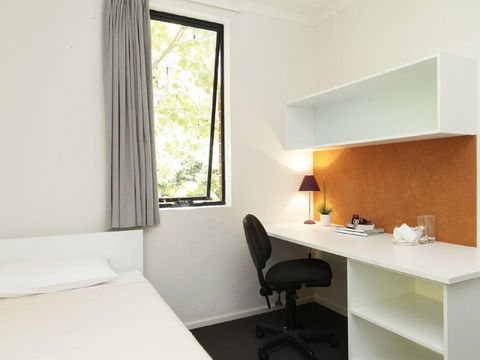 Sydney University Village - Tourism Canberra 1