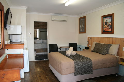Winchester Motel Moree - Tourism Canberra 1