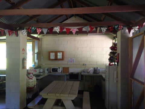 Yackandandah Holiday Park - Tourism Canberra 2