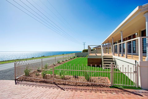 Al Mare - Tourism Canberra 1