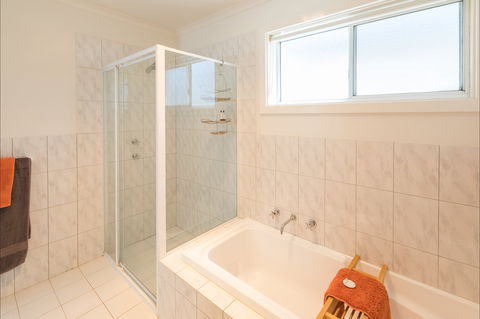Bay Room Getaway - Tourism Canberra 5
