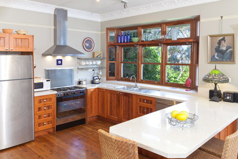 Blue Peace: Blue Mountains Home - Tourism Canberra 2