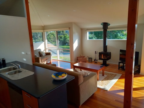 Butler's Bend Holiday Villa - Tourism Canberra 5