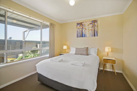 Eagle Heights Holiday Units - Scenic Unit - Tourism Canberra 1