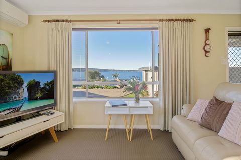 Eagle Heights Holiday Units - Scenic Unit - Tourism Canberra 4