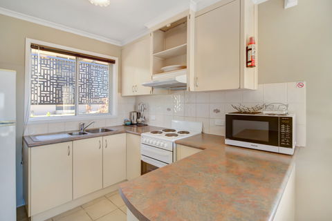 Eagle Heights Holiday Units - Scenic Unit - Tourism Canberra 6