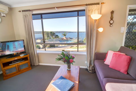 Eagle Heights Holiday Units - Scenic Unit - Tourism Canberra 7