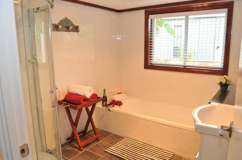 Ellenor Ivy Cottage - Tourism Canberra 2