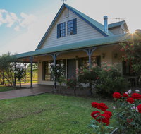 Emma's Cottage Vineyard - Tourism Canberra