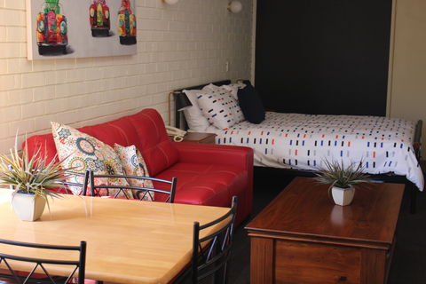 Esk Wivenhoe Motor Inn - Tourism Canberra 0