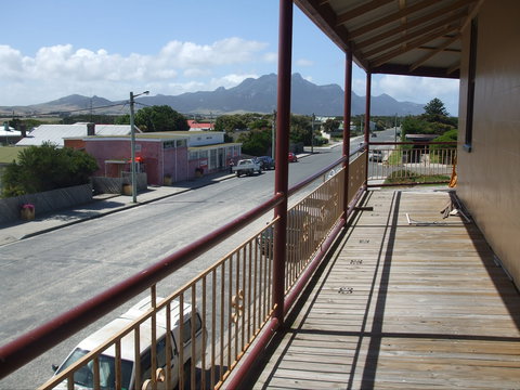 Flinders Island Interstate Hotel - Tourism Canberra 1