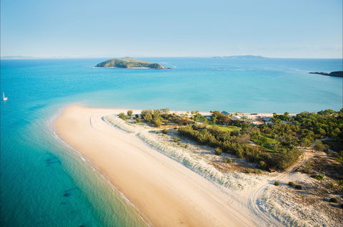 Great Keppel Island Hideaway - Tourism Canberra 0