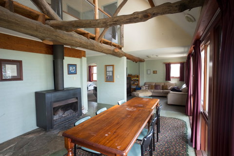 Hawkesbury Heights YHA - Tourism Canberra 7