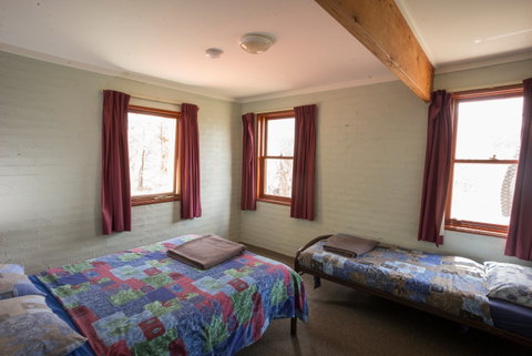 Hawkesbury Heights YHA - Tourism Canberra 8