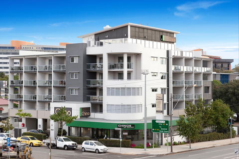 Hotel Chino - Tourism Canberra 0
