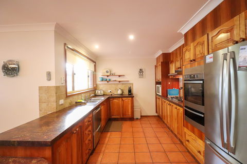 Kingfisher Lakehouse - Tourism Canberra 3