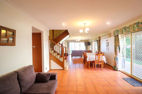 Kingfisher Lakehouse - Tourism Canberra 4