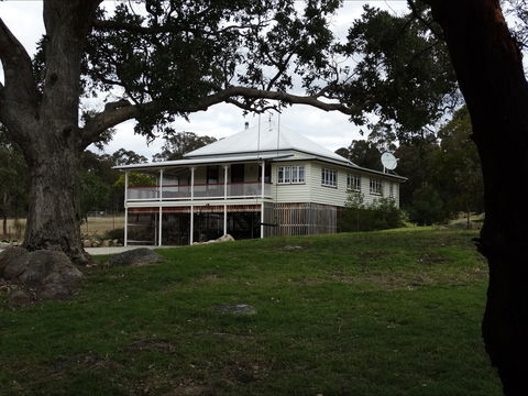 Loughmore House And Cottage - Tourism Canberra 0
