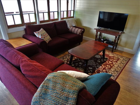 Loughmore House And Cottage - Tourism Canberra 2