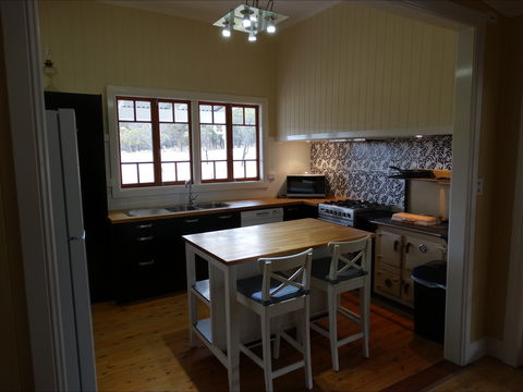Loughmore House And Cottage - Tourism Canberra 7
