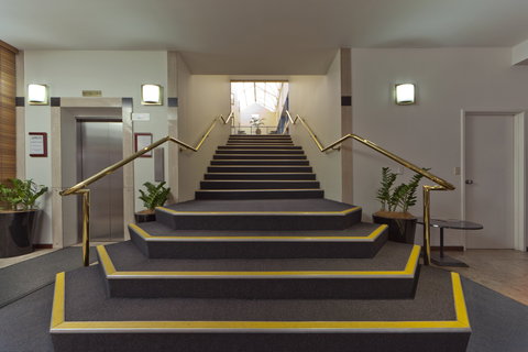 Madison Capital Executive Apartment Hotel - Tourism Canberra 1