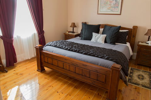 McKinley's Rest - Tourism Canberra 1