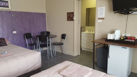 Meeniyan Motel And Bike Hire - Tourism Canberra 6