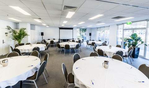 Pacific Suites Canberra - Tourism Canberra 8