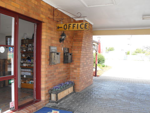 Philadelphia Motor Inn - Tourism Canberra 6