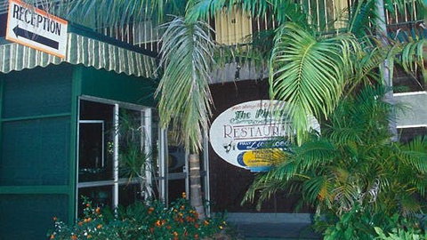 Pine Tree Motel - Tourism Canberra 1