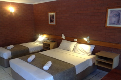 Pine Tree Motel - Tourism Canberra 2
