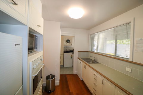 Plover Deluxe Villa 25 - Tourism Canberra 7