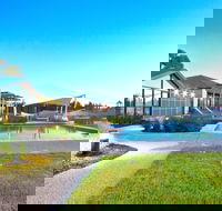Ramada Resort by Wyndham Seven Mile Beach - Tourism Canberra