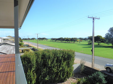 Shorelines - Tourism Canberra 2