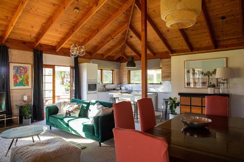 Tumbleweed Cottage - Tourism Canberra 0