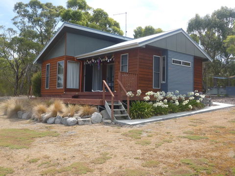 Yakkalla Holiday Cottage - Tourism Canberra 1