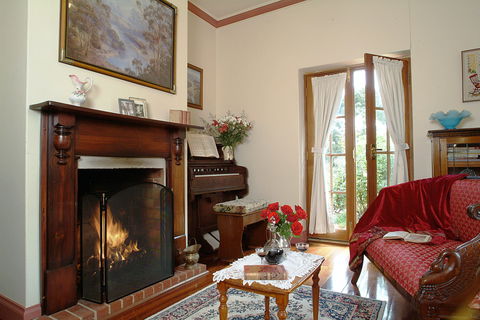 Amanda's Cottage 1899 - Tourism Canberra 0