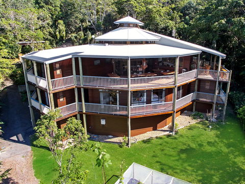 Aquila Retreat Eco Mansion - Tourism Canberra 1