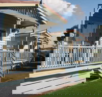 Barrack Point Holidays at Warilla Bowling Club