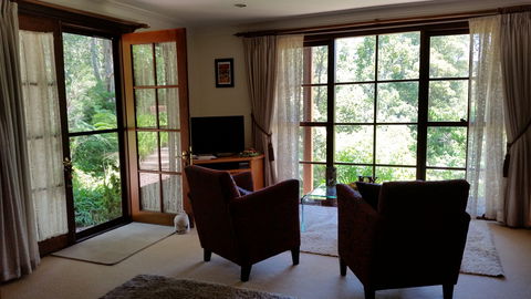 Bellbird Cottage Bed And Breakfast - Tourism Canberra 2
