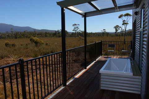 Buttongrass Retreat - Tourism Canberra 1