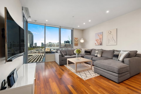 Docklands Private Collection Of Apartments Melbourne - Tourism Canberra 2
