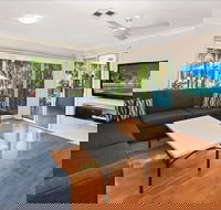 Flynns on Surf Beach Villas - Tourism Canberra