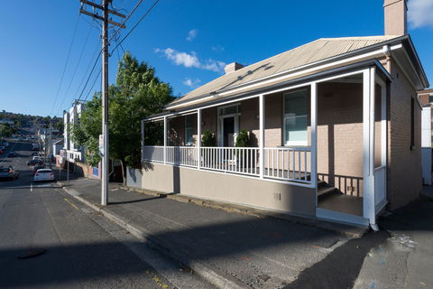 Hobart Cityscape Apartment 1 Wellington - Tourism Canberra 0