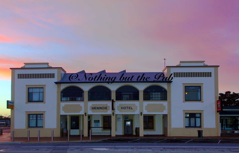 Meningie Hotel - Tourism Canberra 0