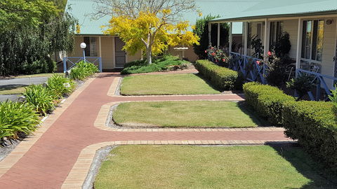 Park Avenue Holiday Units - Tourism Canberra 1