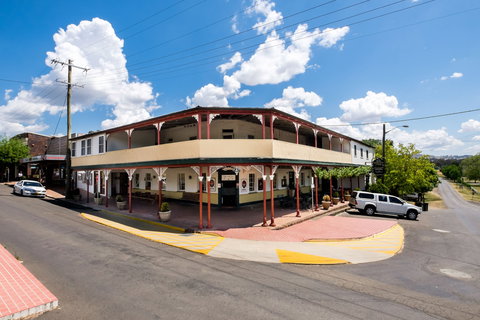Peel Inn Nundle - Tourism Canberra 0